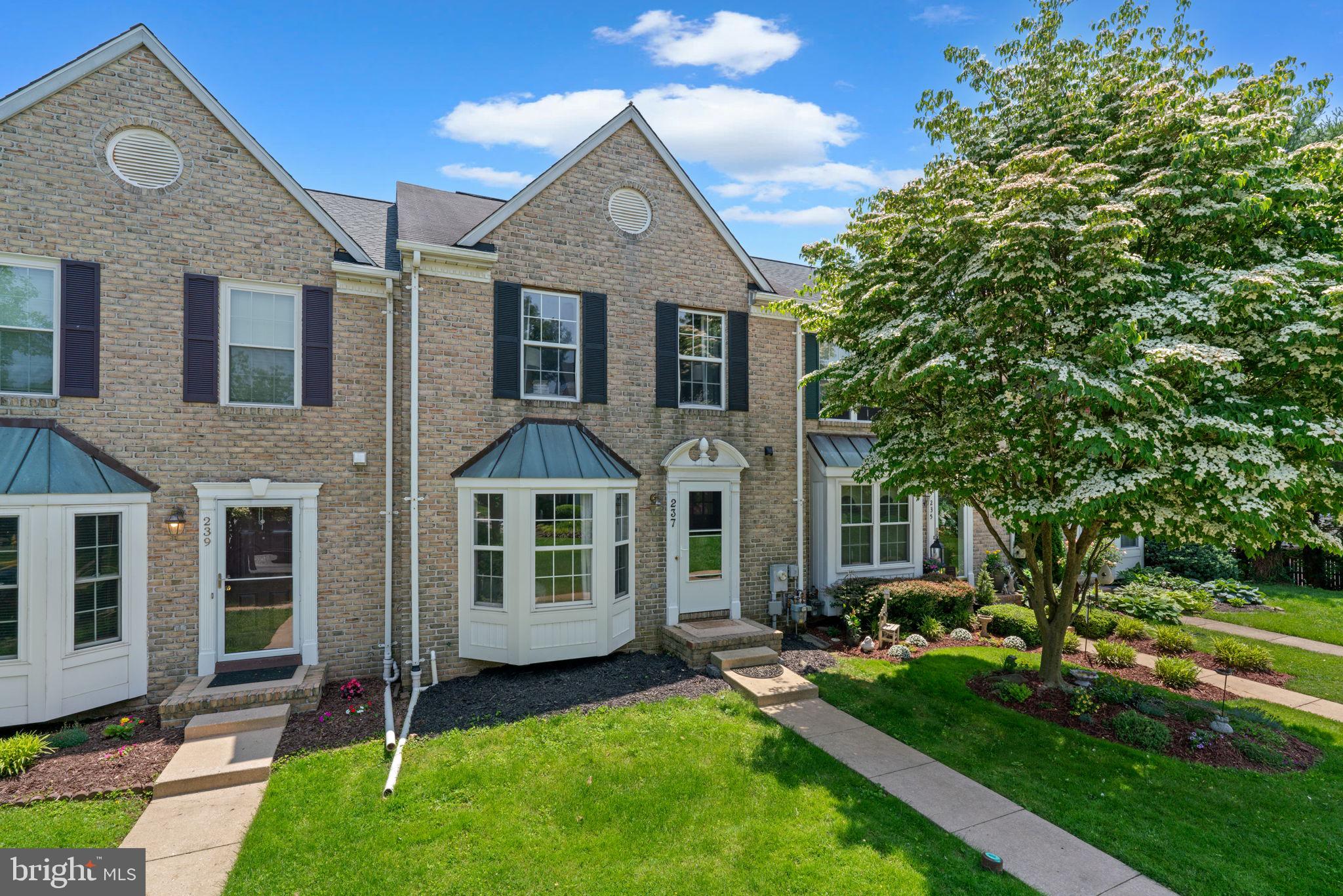 237 HUNTERS RUN TERRACE