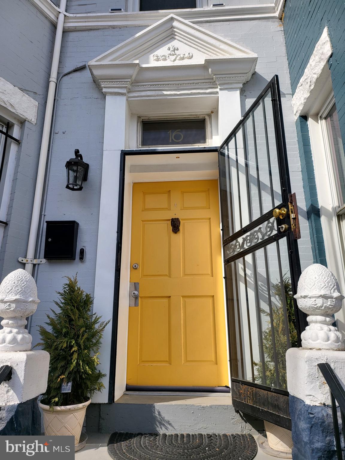16 Q STREET NE
