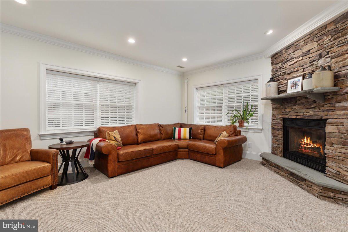 LAKE MANASSAS - Residential