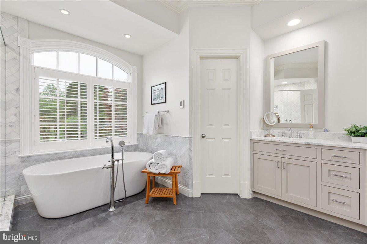 LAKE MANASSAS - Residential