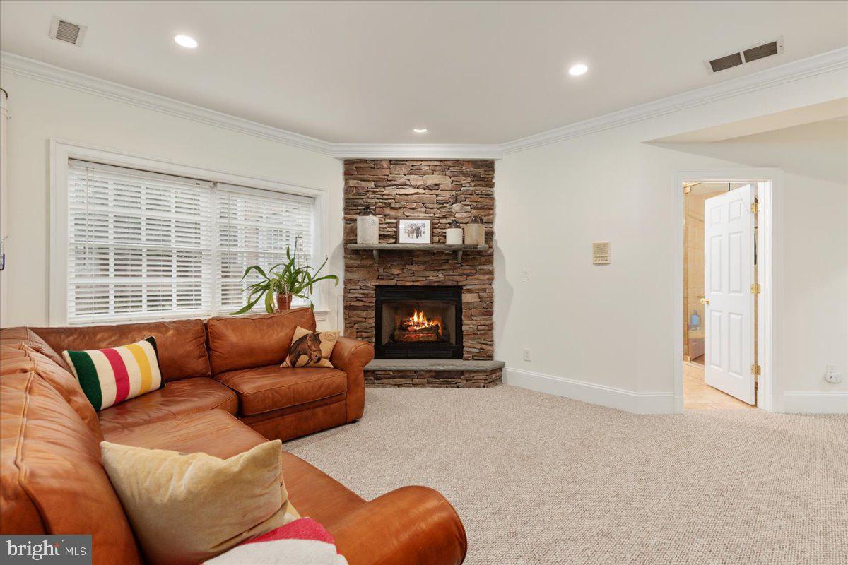 LAKE MANASSAS - Residential