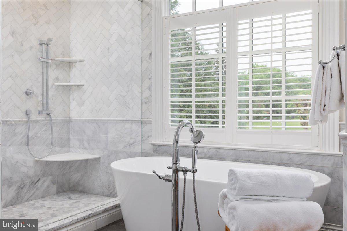 LAKE MANASSAS - Residential