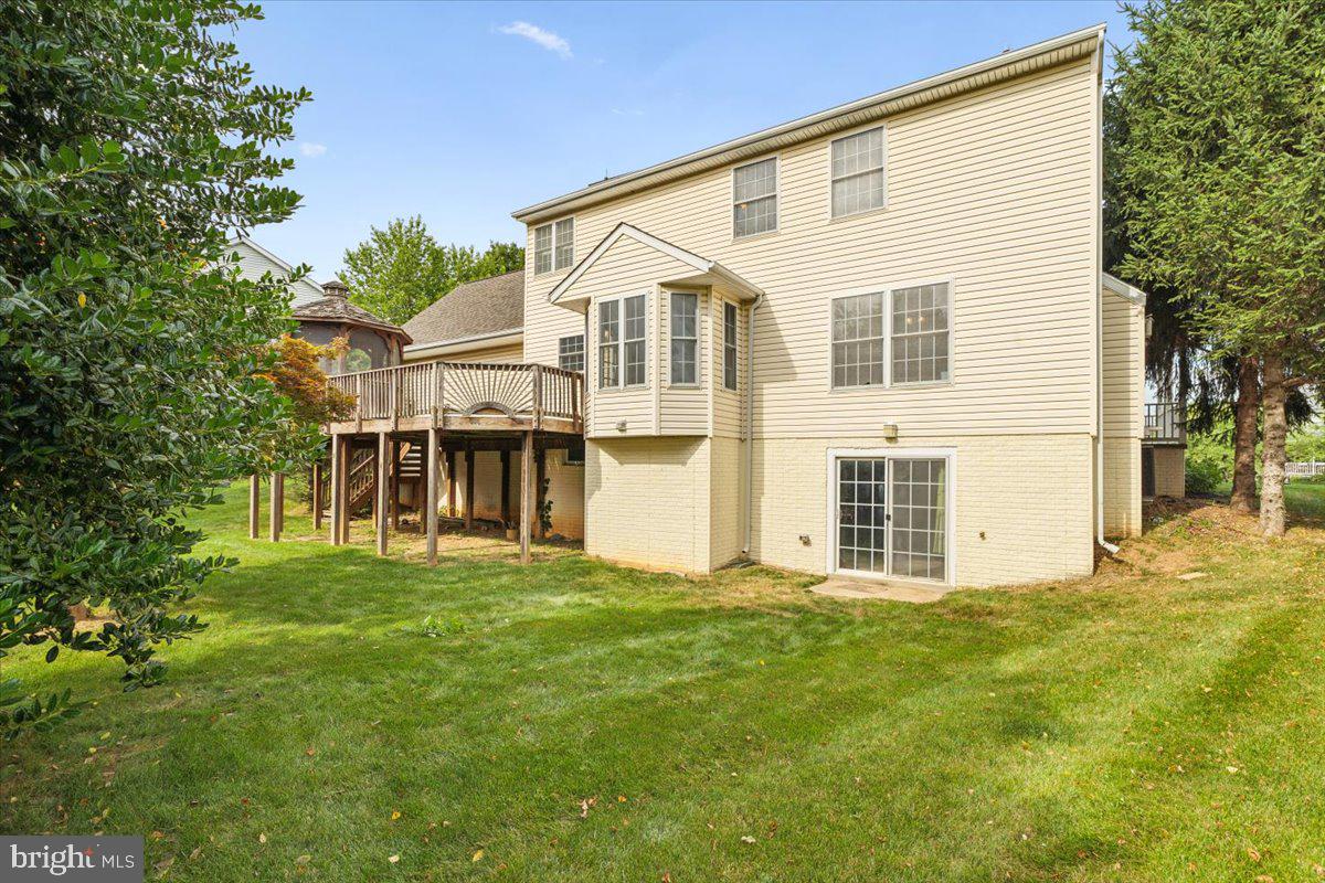 WELLINGTON TRACE - Residential