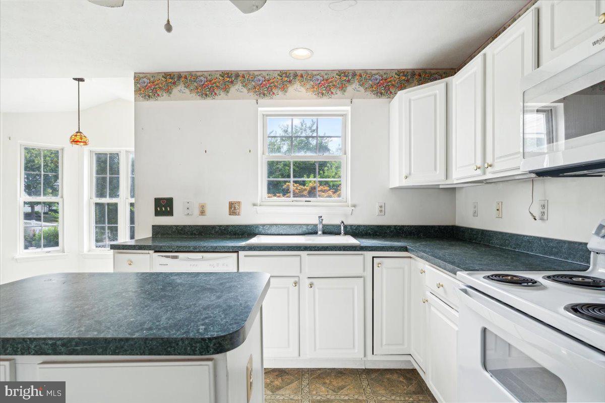 WELLINGTON TRACE - Residential