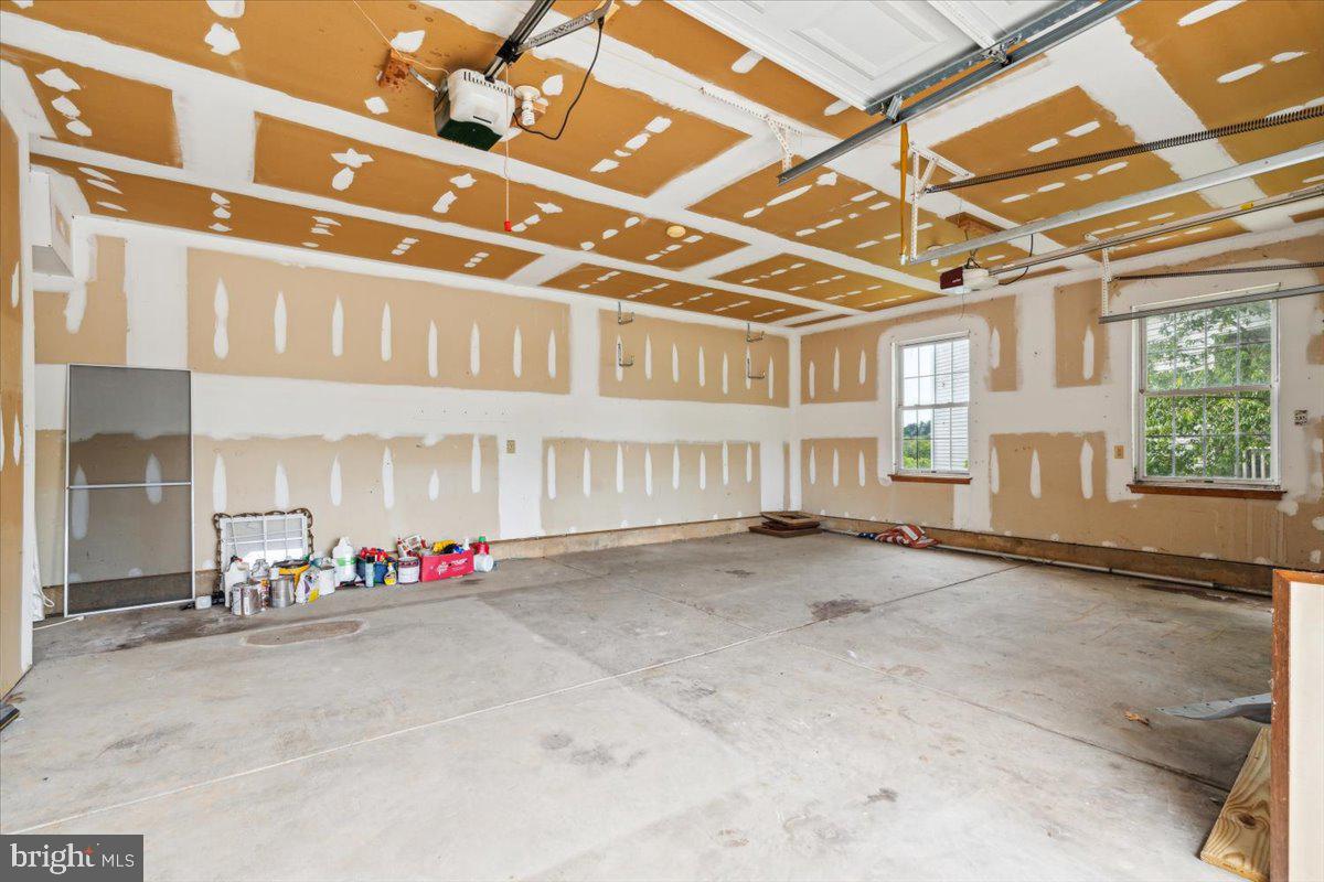 WELLINGTON TRACE - Residential