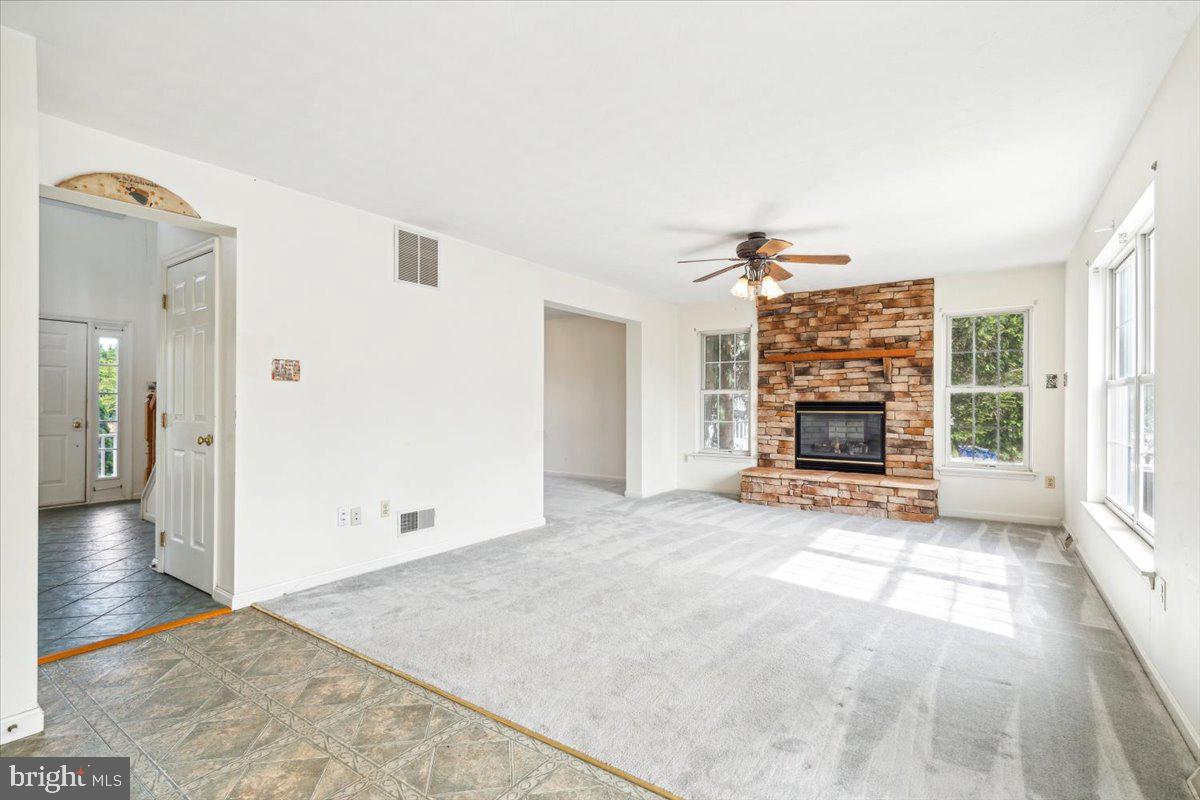 WELLINGTON TRACE - Residential