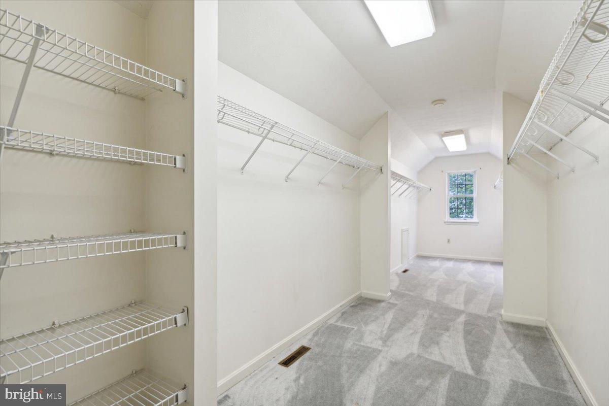 WELLINGTON TRACE - Residential