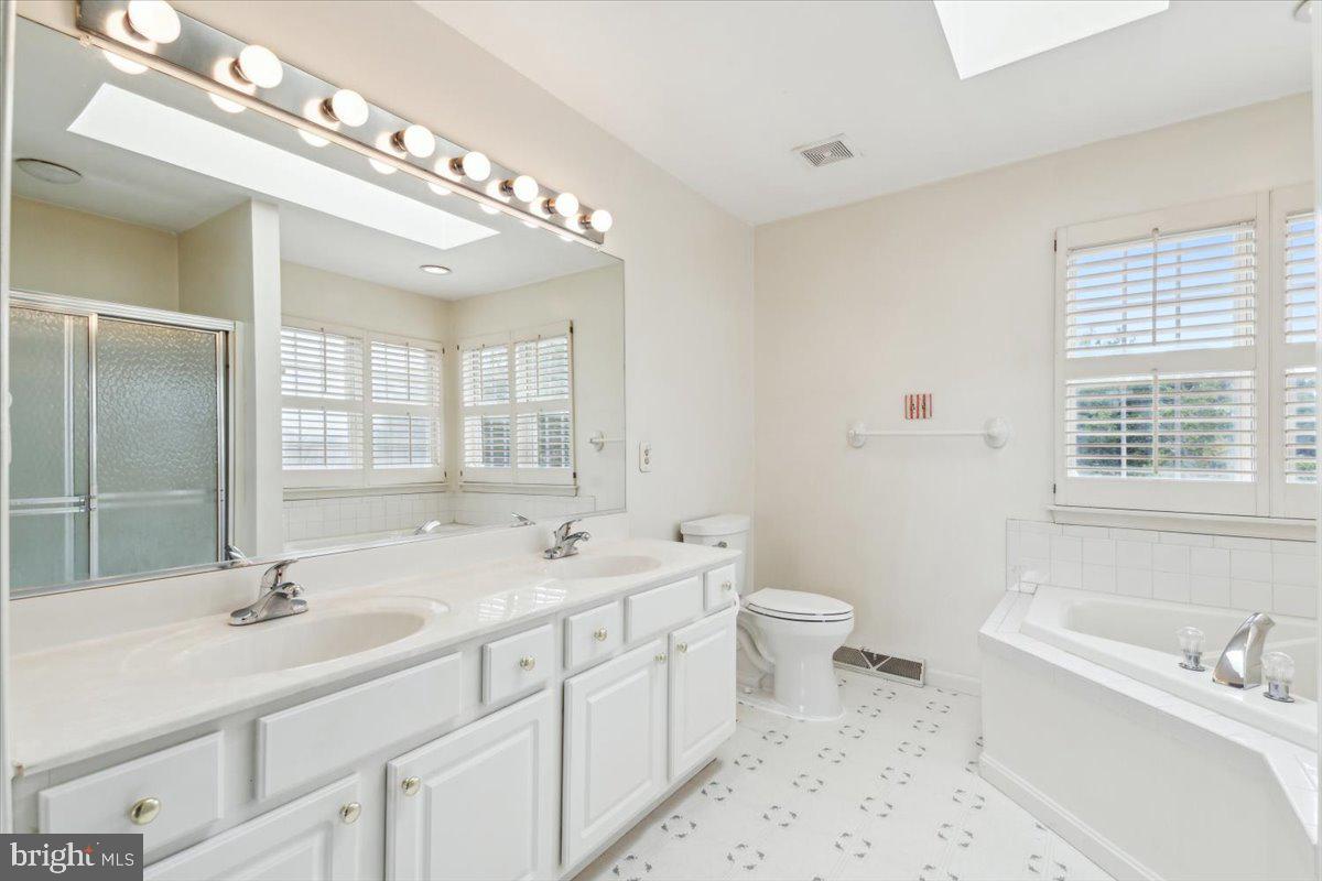 WELLINGTON TRACE - Residential