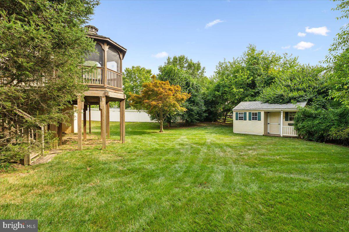 WELLINGTON TRACE - Residential