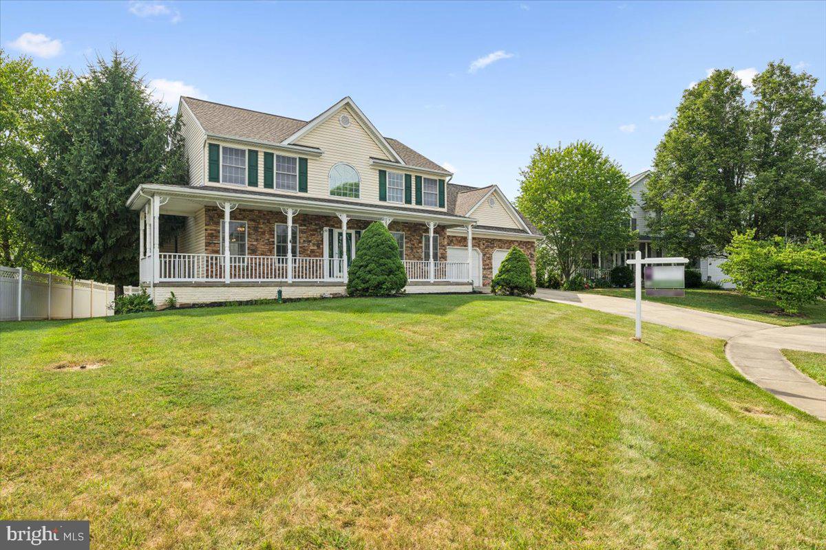 WELLINGTON TRACE - Residential