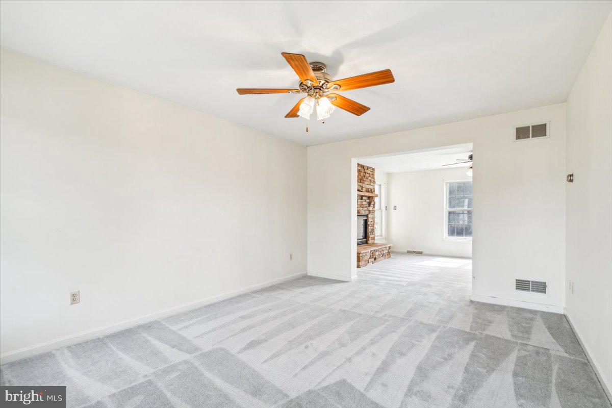 WELLINGTON TRACE - Residential