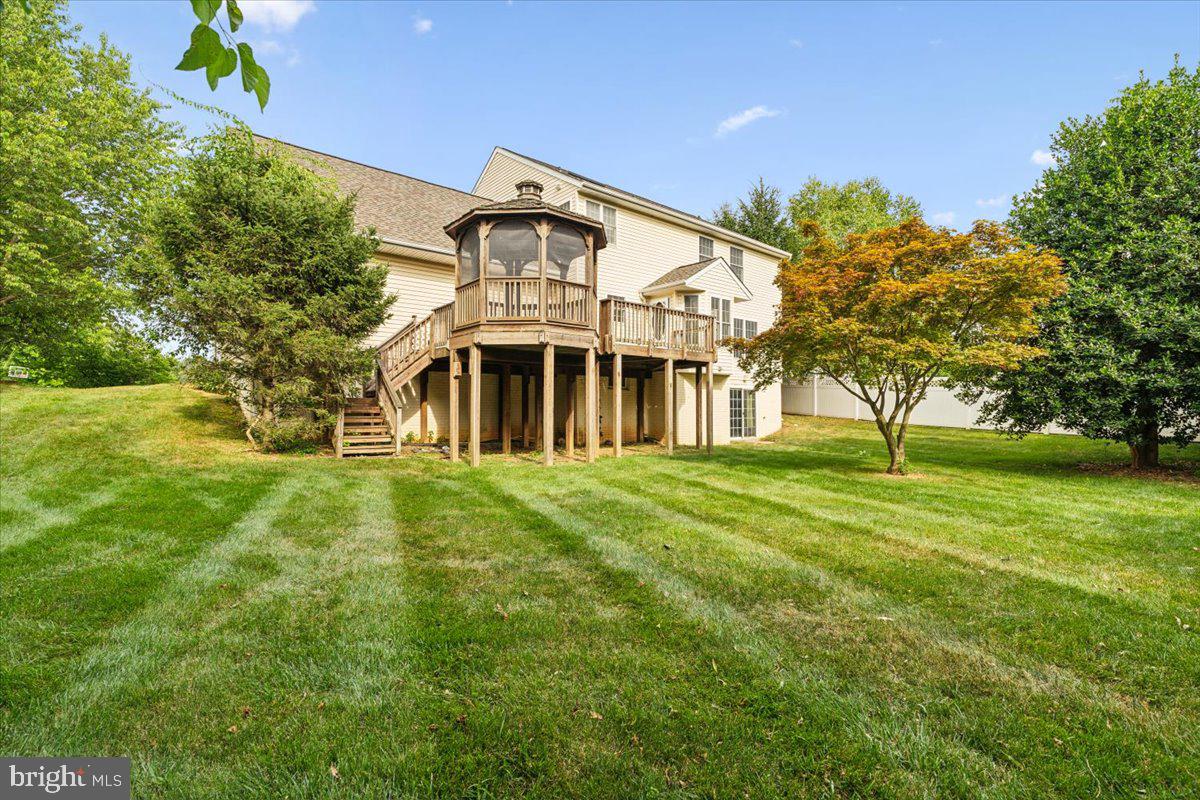 WELLINGTON TRACE - Residential