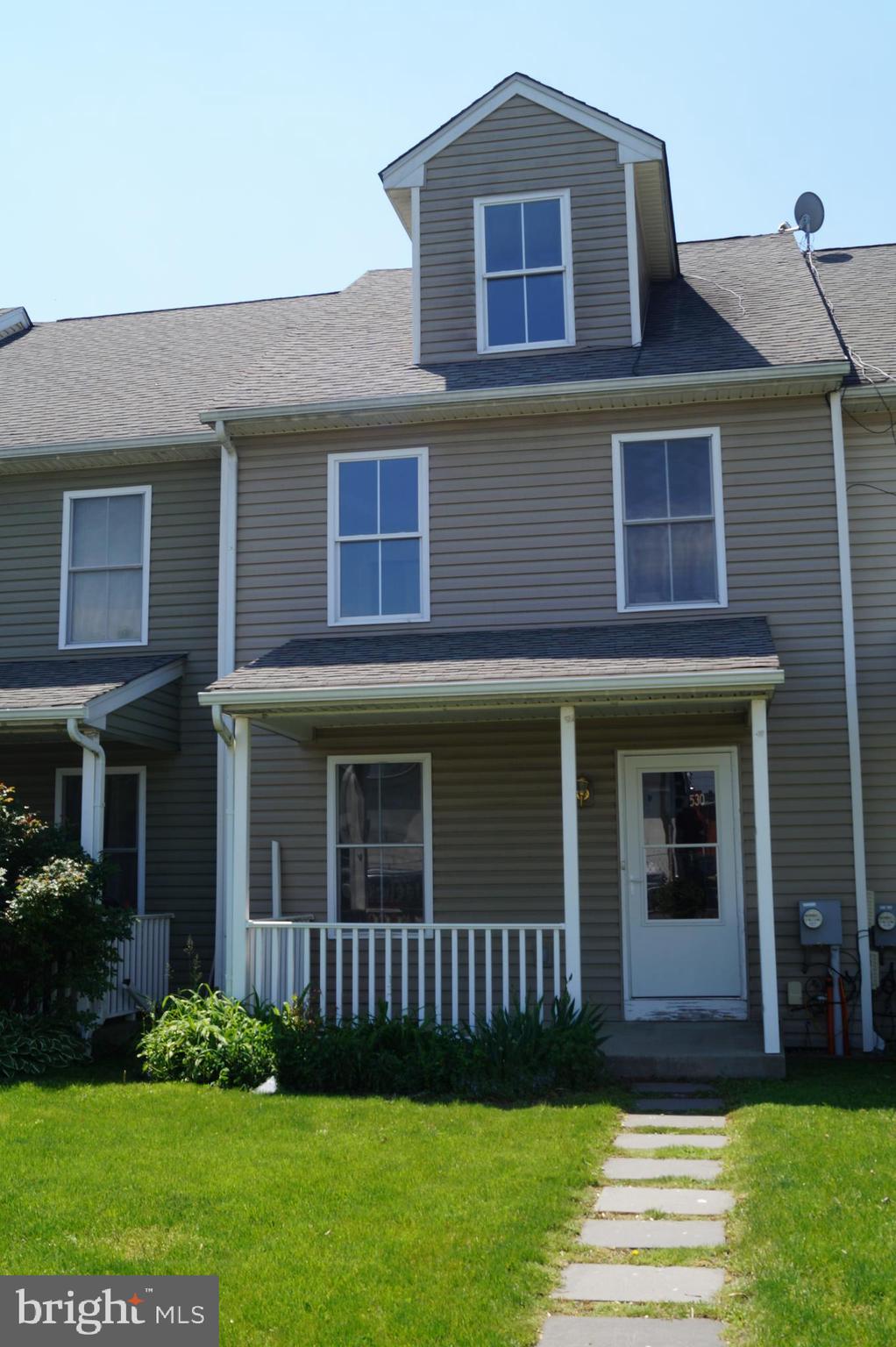 Spacious 4 Bedroom, 2 Bath townhome in the thriving Borough of Kennett Square. Freshly painted throughout and new flooring make this town home feel like new. Great access to shops, restaurants and the many festivals that occur throughout the year. Short walk to the high school.