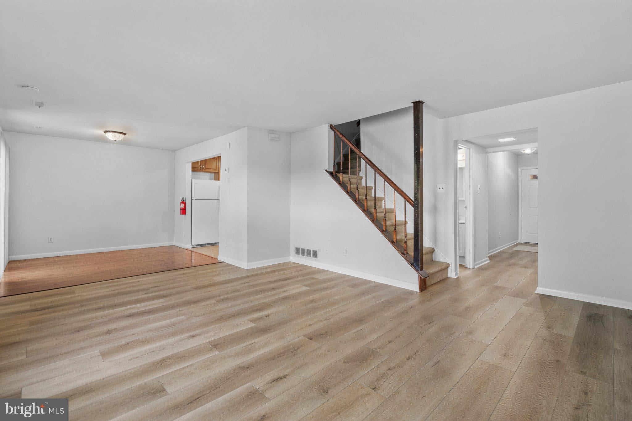 206 A CHAUCER COURT