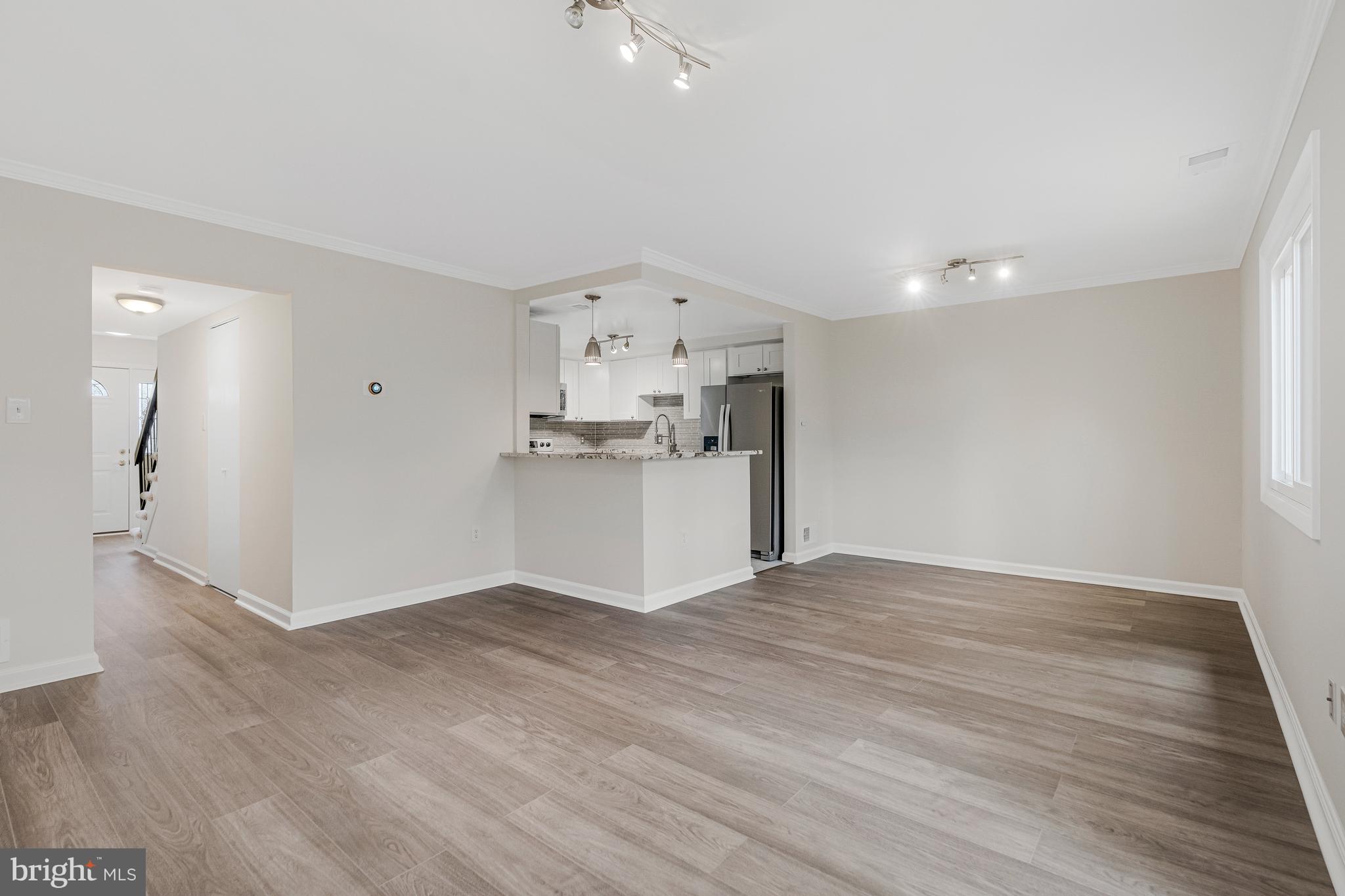 SUGARLAND RUN - Residential