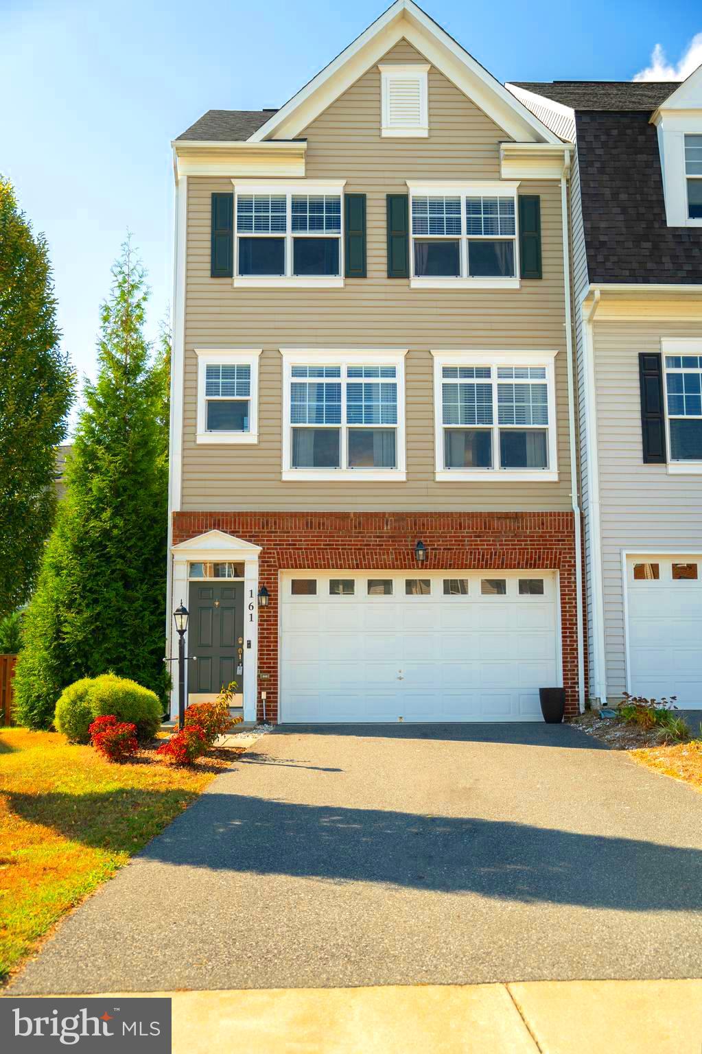 WOODSTREAM - Residential Lease