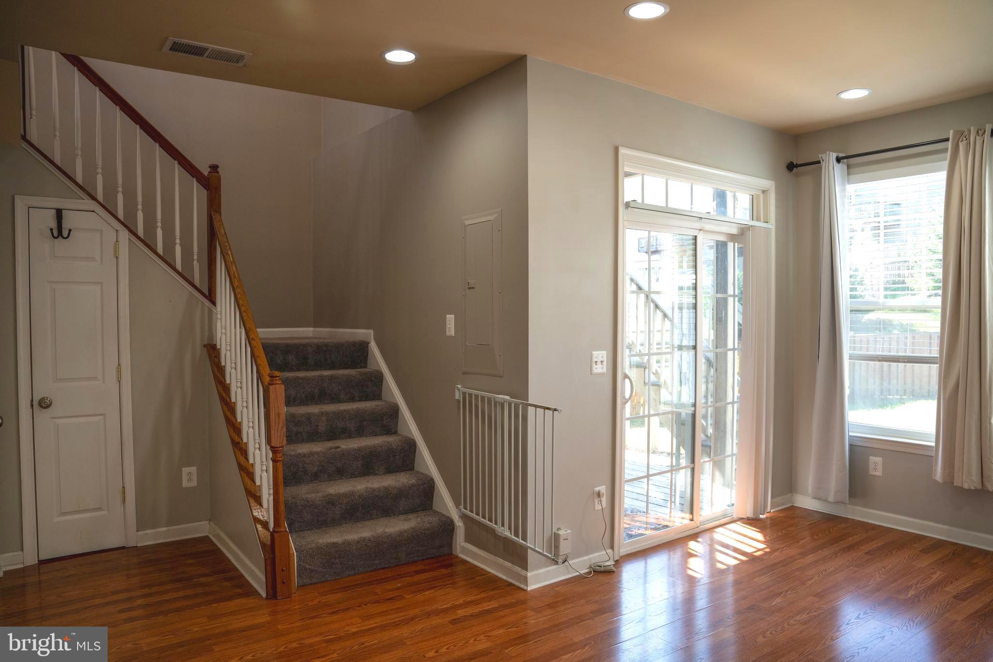 WOODSTREAM - Residential Lease