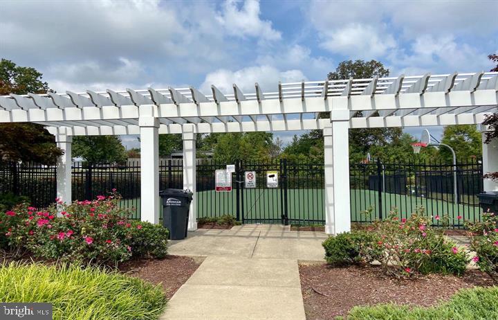 WOODSTREAM - Residential Lease