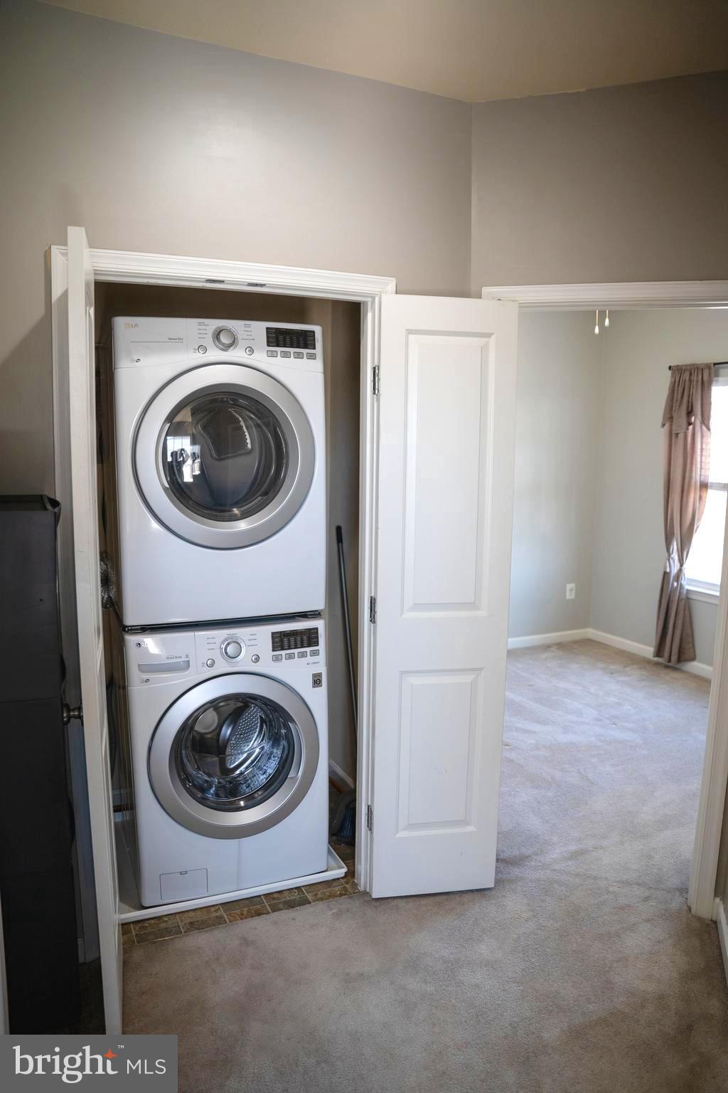 WOODSTREAM - Residential Lease