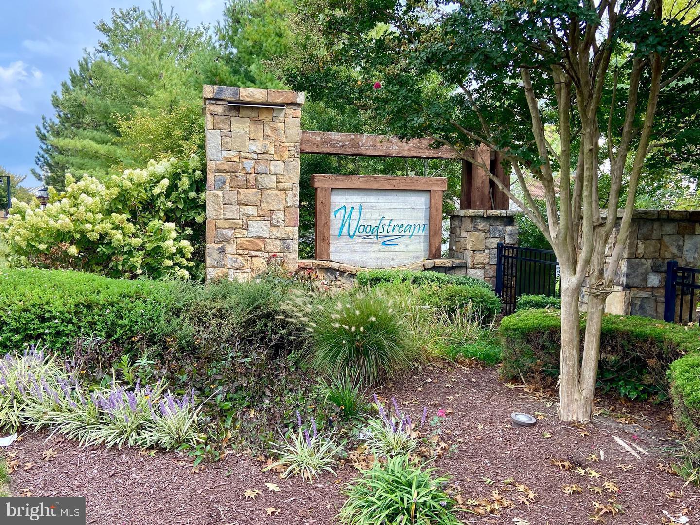 WOODSTREAM - Residential Lease