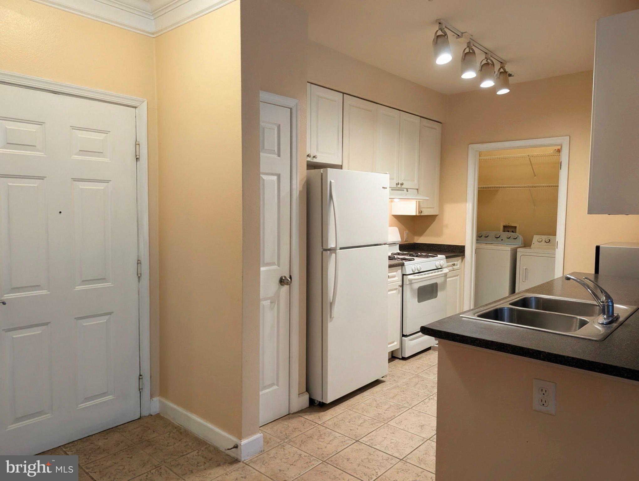 501 HUNGERFORD DRIVE 236