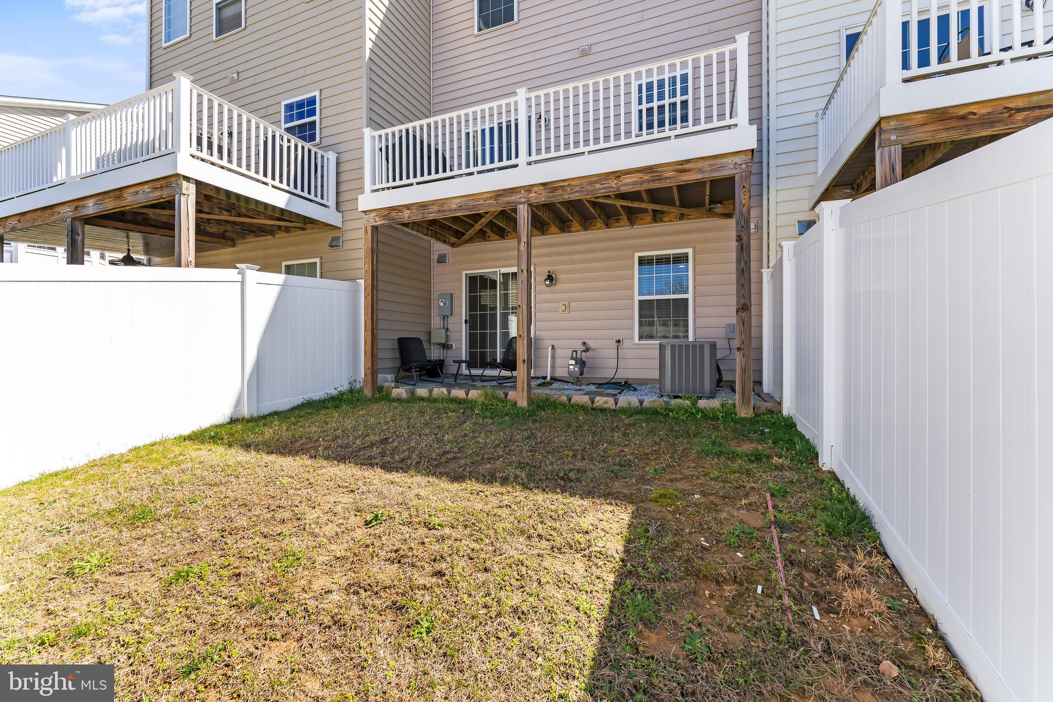 RAPPAHANNOCK LANDING - Residential Lease