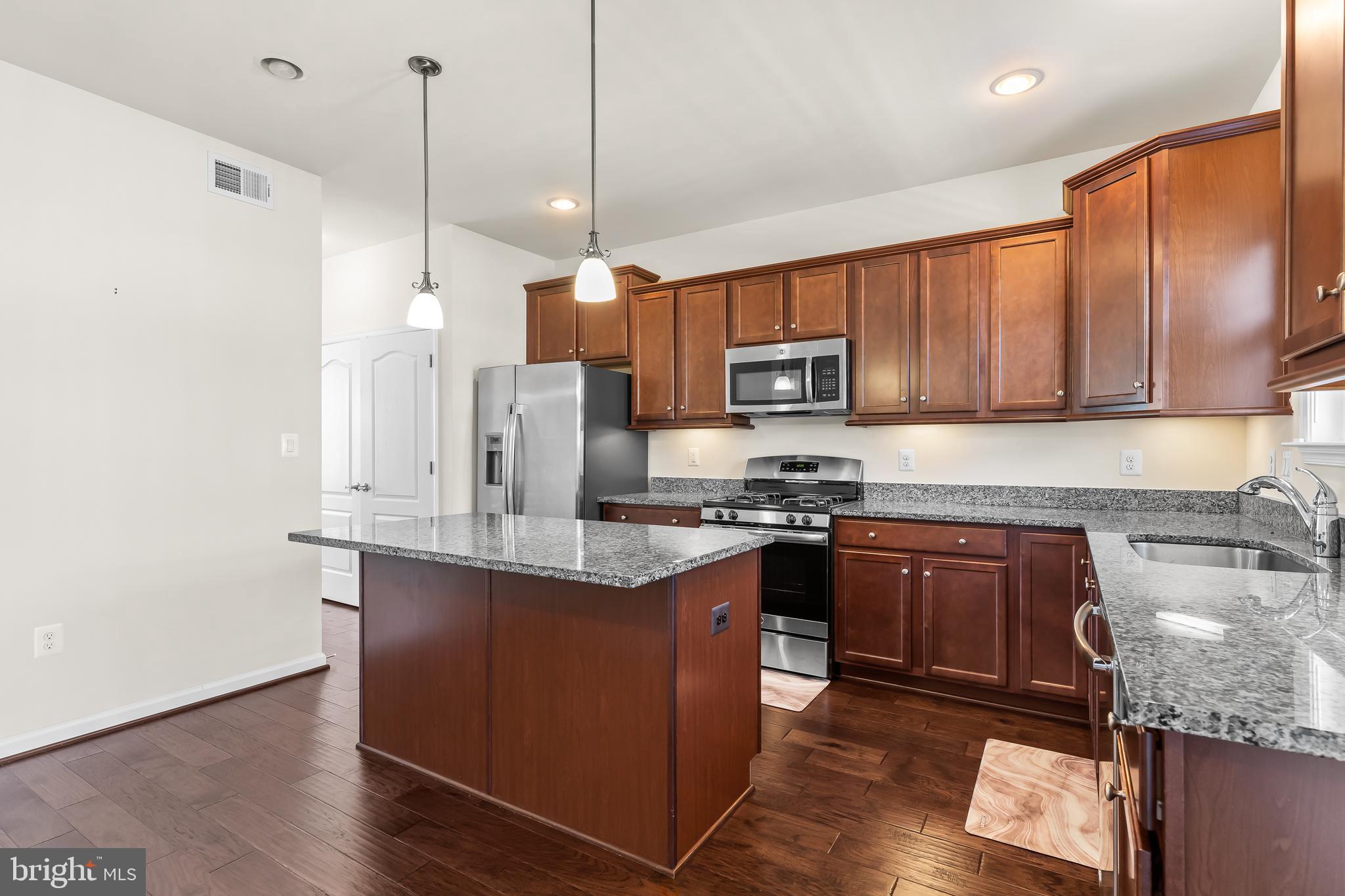 RAPPAHANNOCK LANDING - Residential Lease