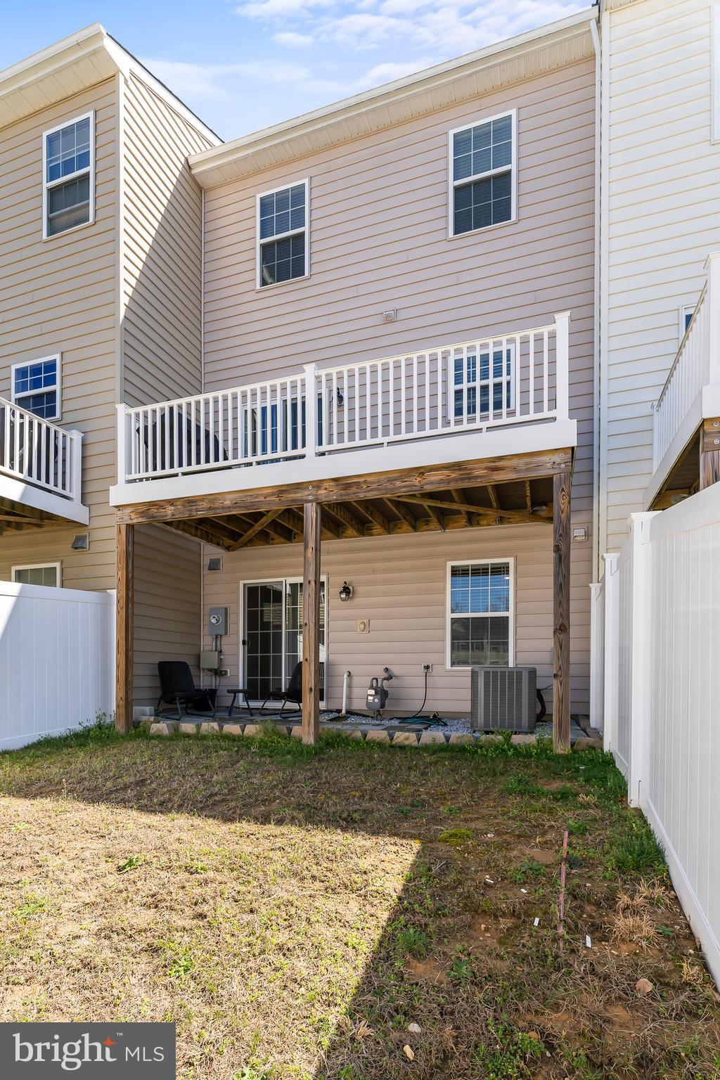 RAPPAHANNOCK LANDING - Residential Lease