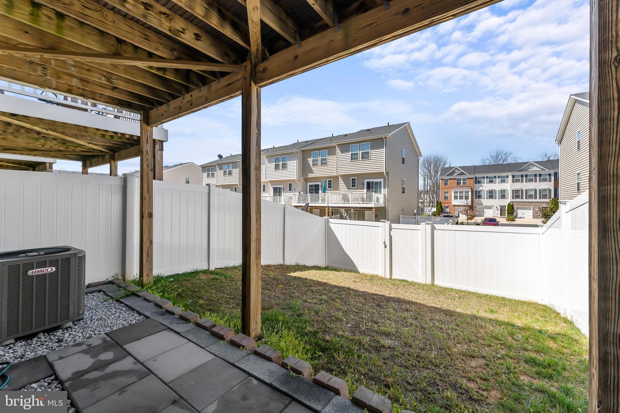 RAPPAHANNOCK LANDING - Residential Lease