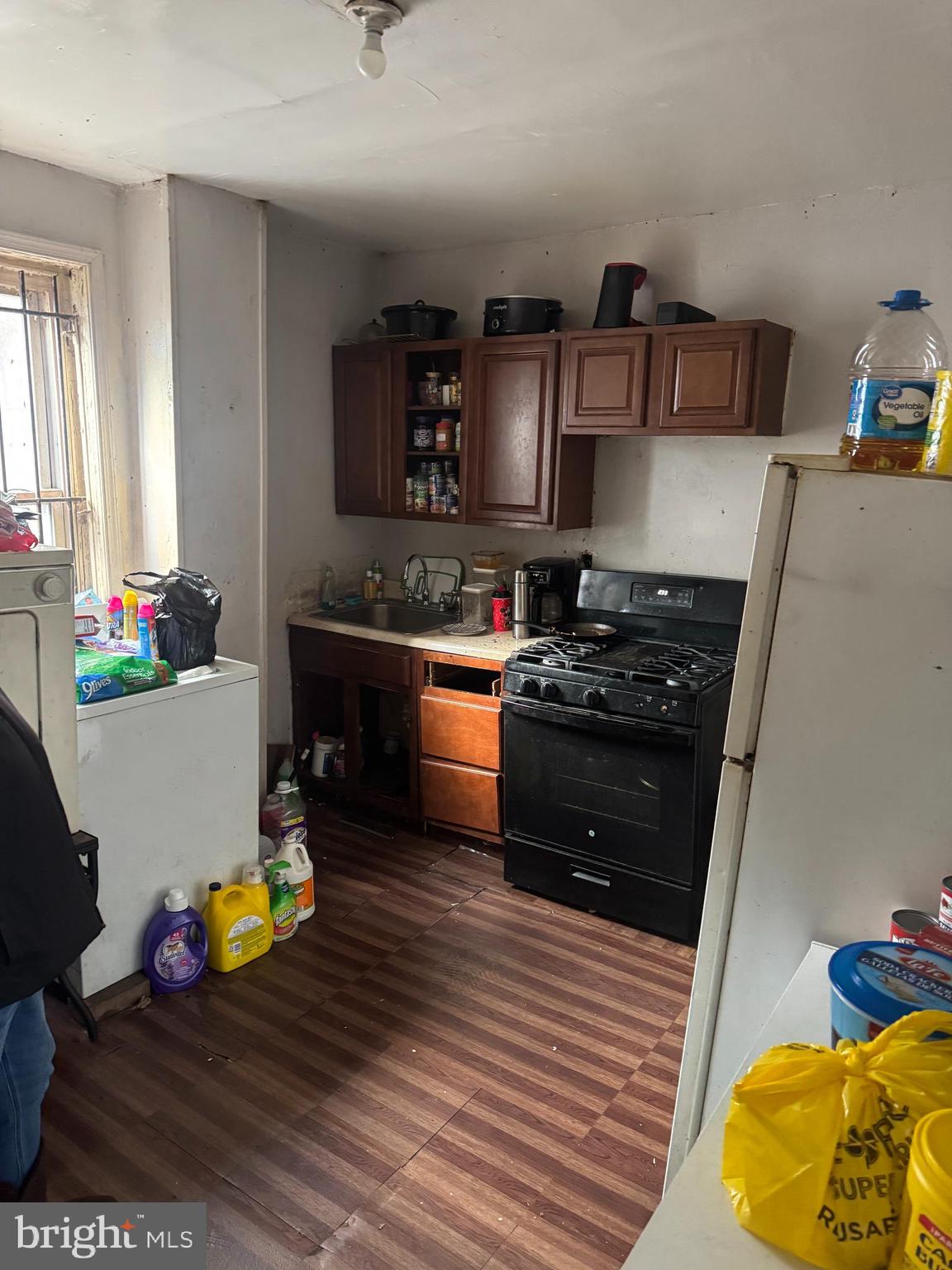 2808 N LEITHGOW STREET