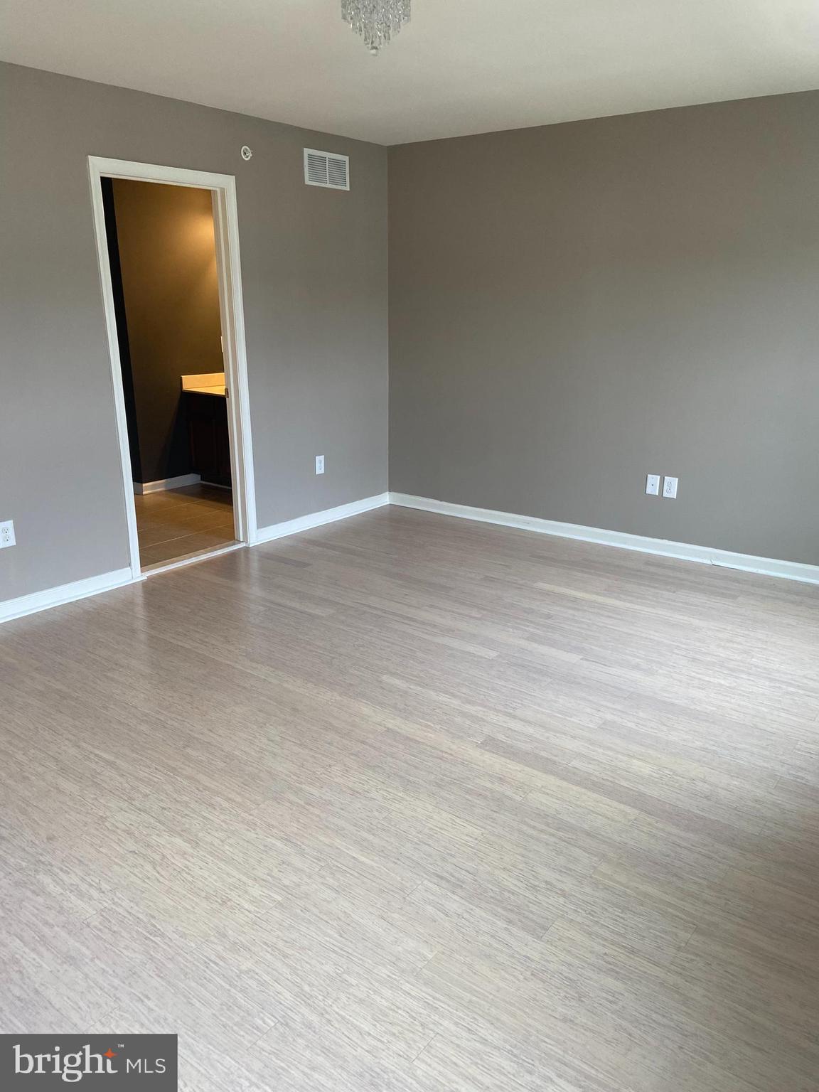 SOMERTON VALLEY - Residential Lease