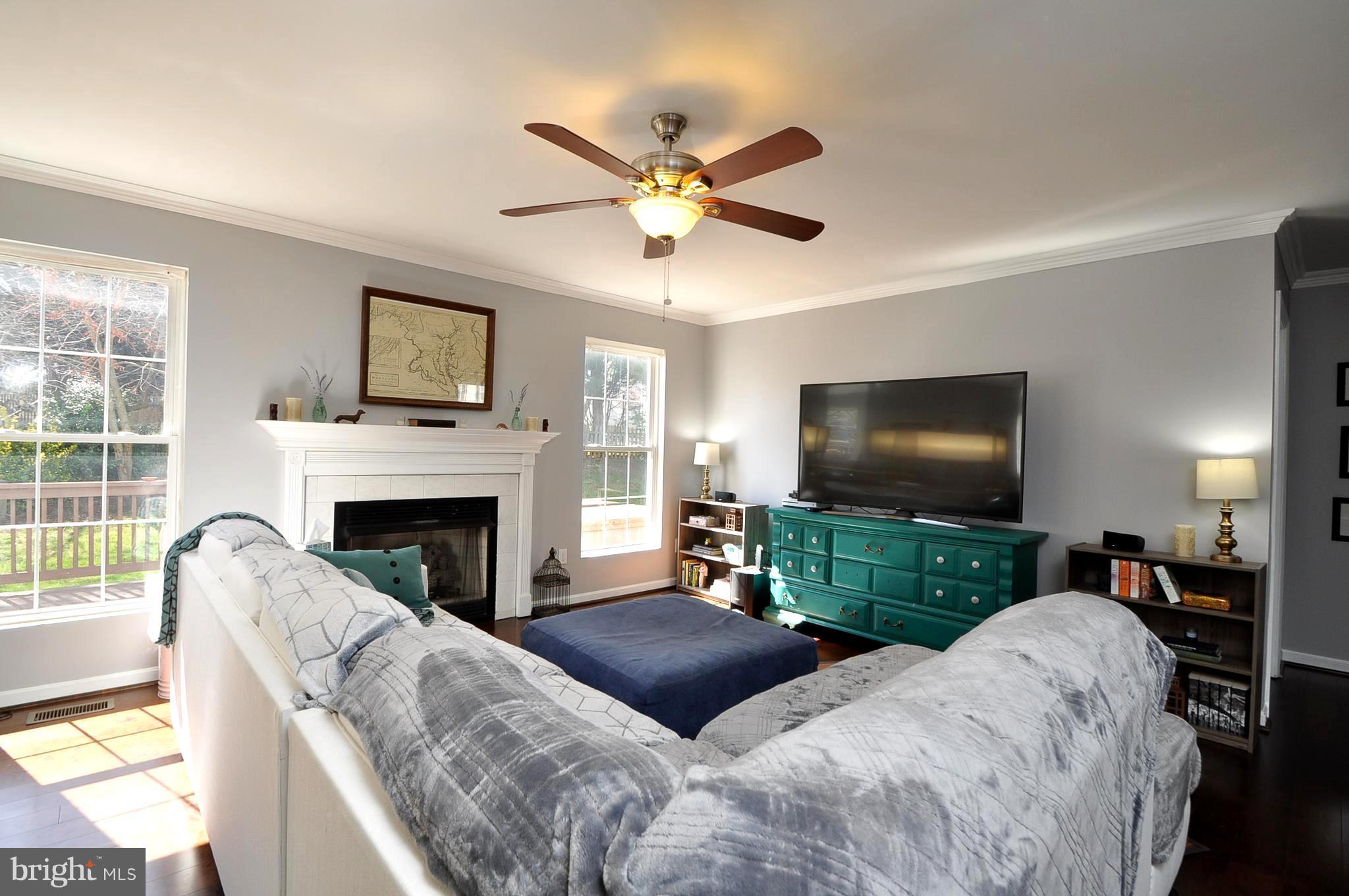 CRYSTAL LAKE - Residential Lease