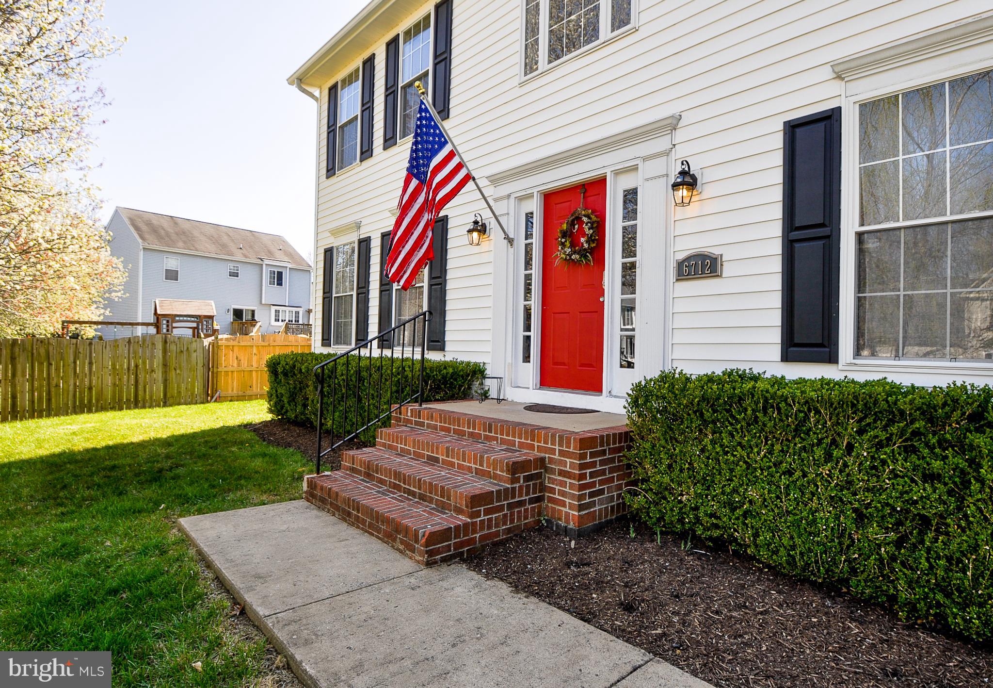 CRYSTAL LAKE - Residential Lease