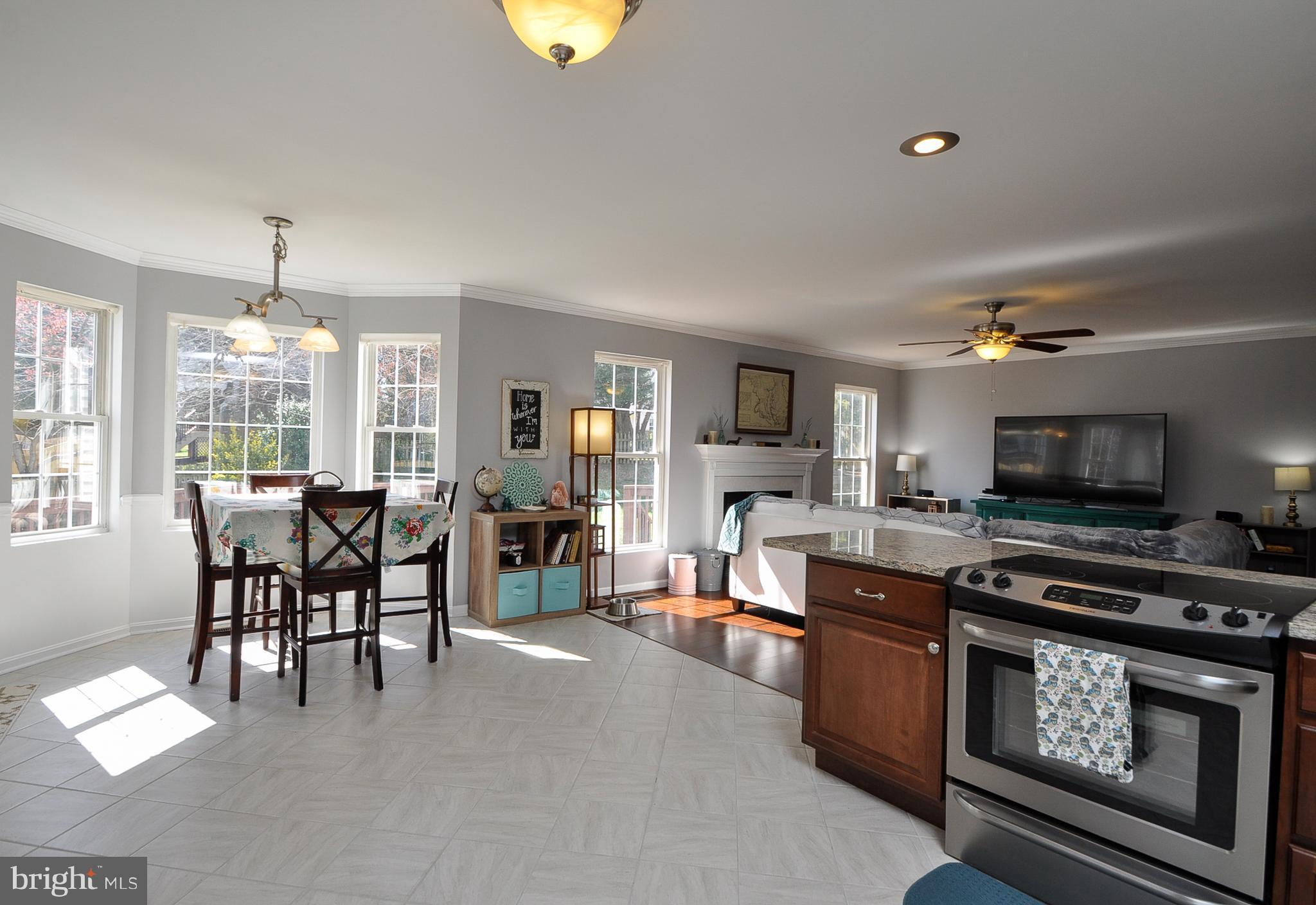 CRYSTAL LAKE - Residential Lease