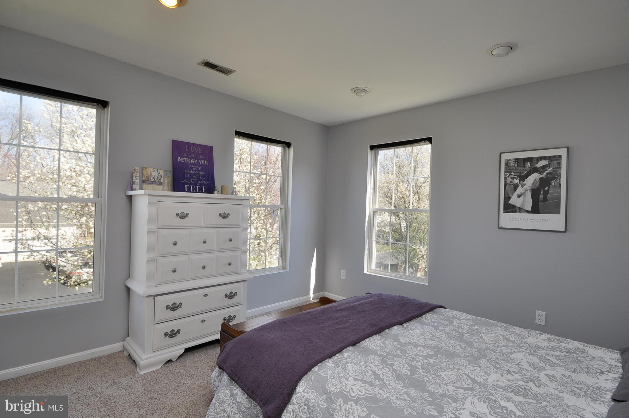 CRYSTAL LAKE - Residential Lease