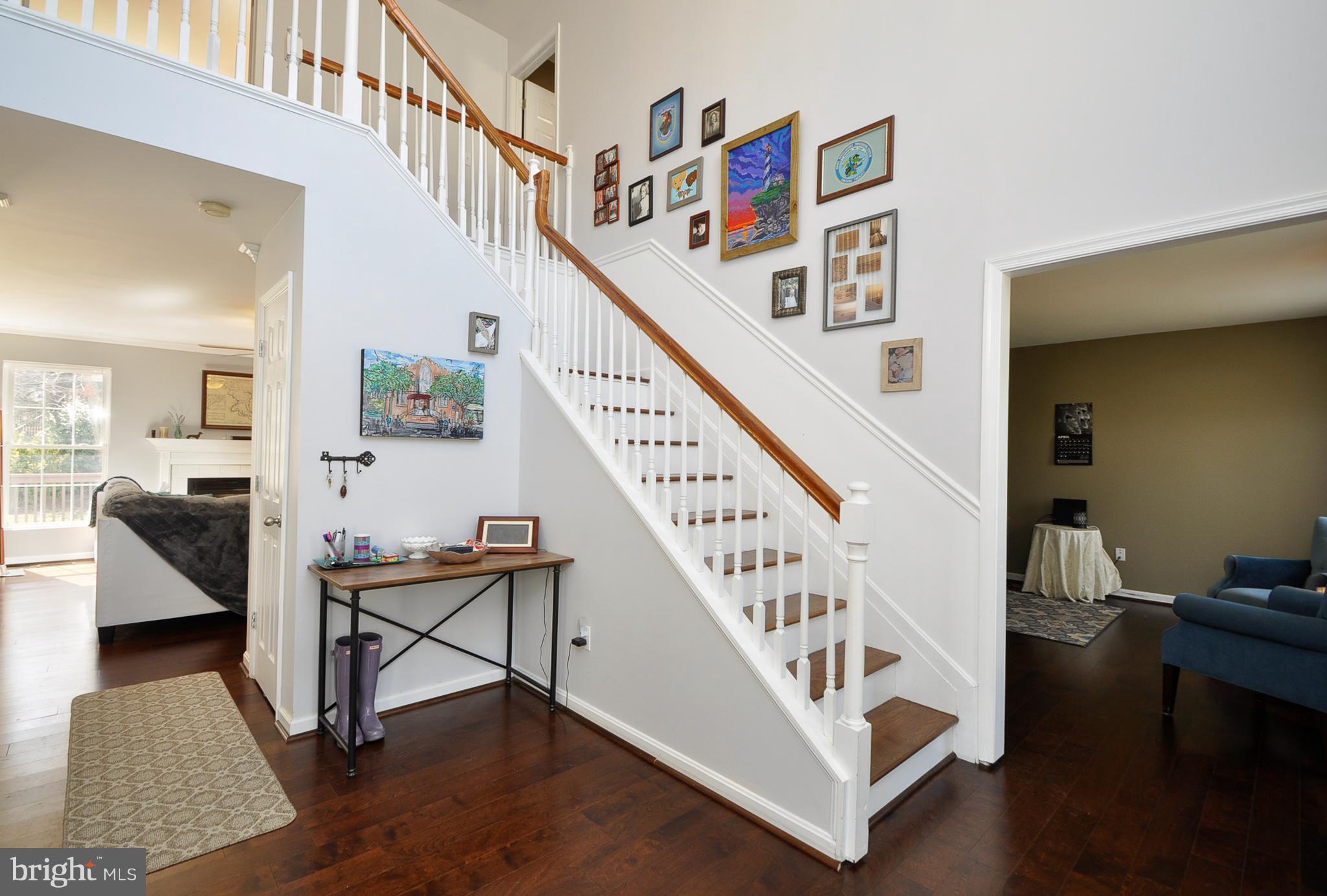 CRYSTAL LAKE - Residential Lease