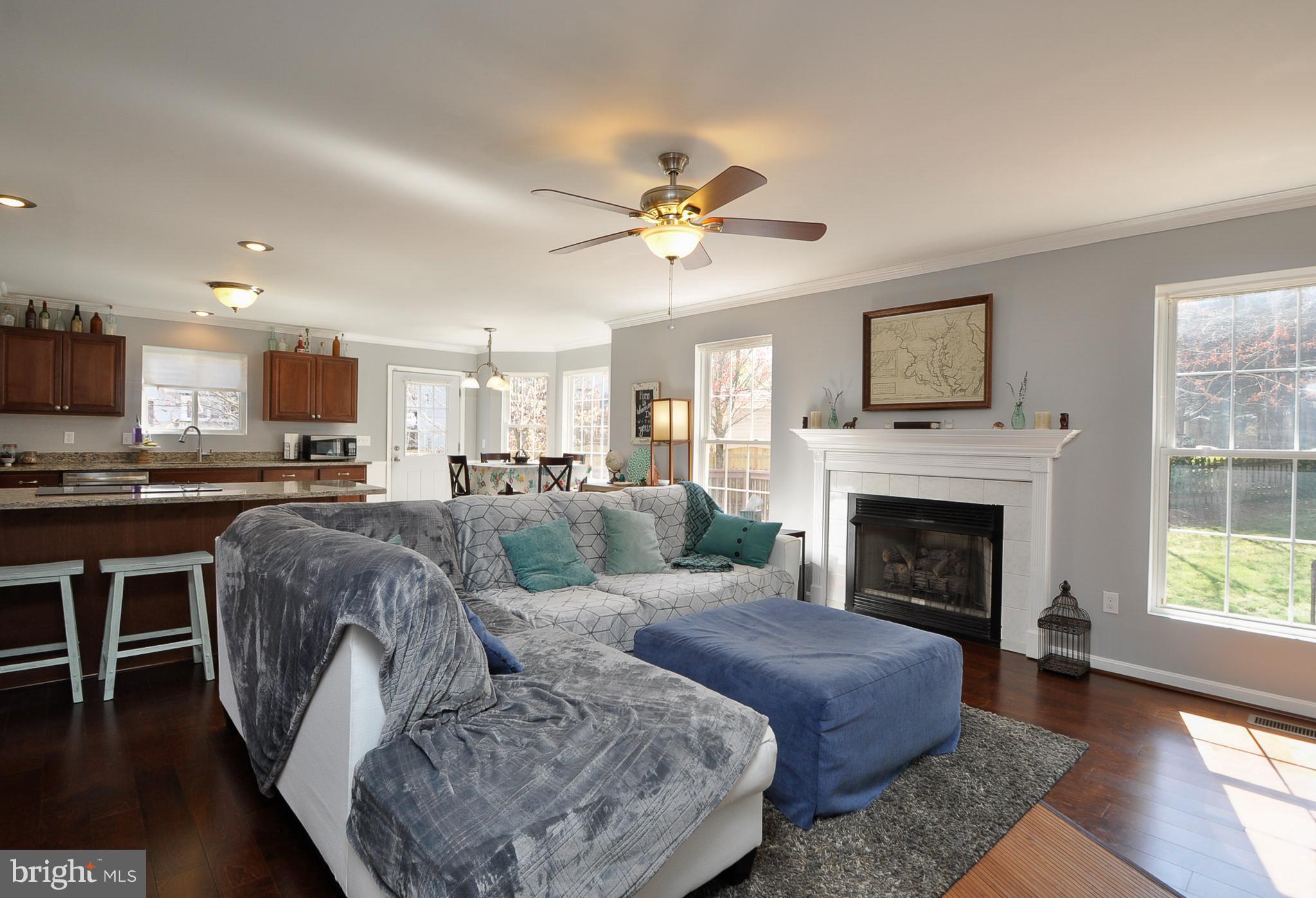 CRYSTAL LAKE - Residential Lease