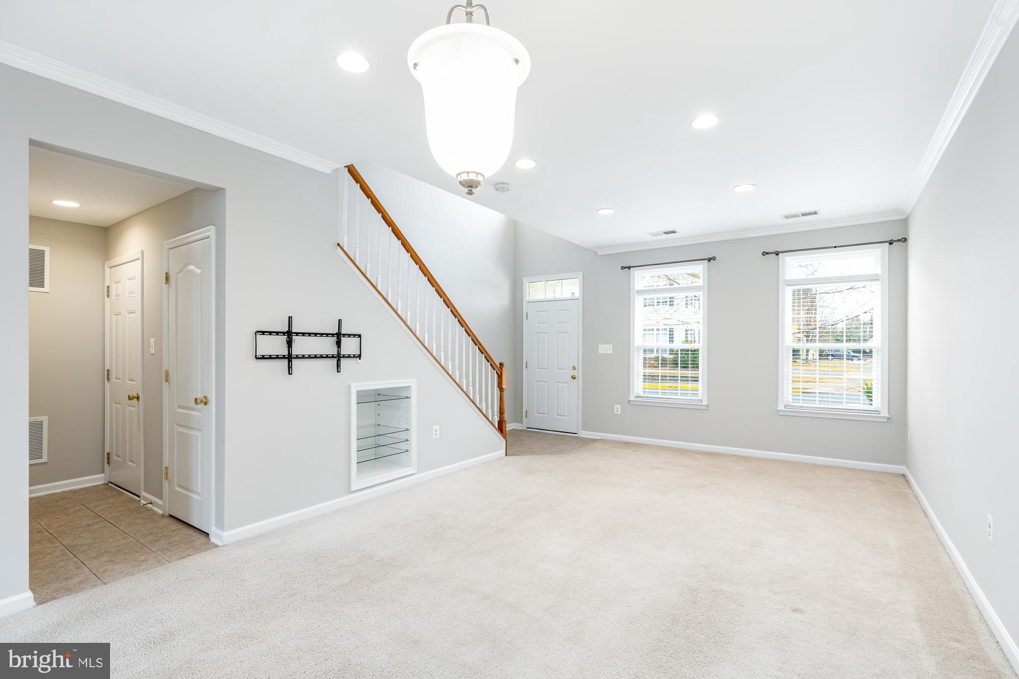 WAKELAND MANOR - Residential Lease