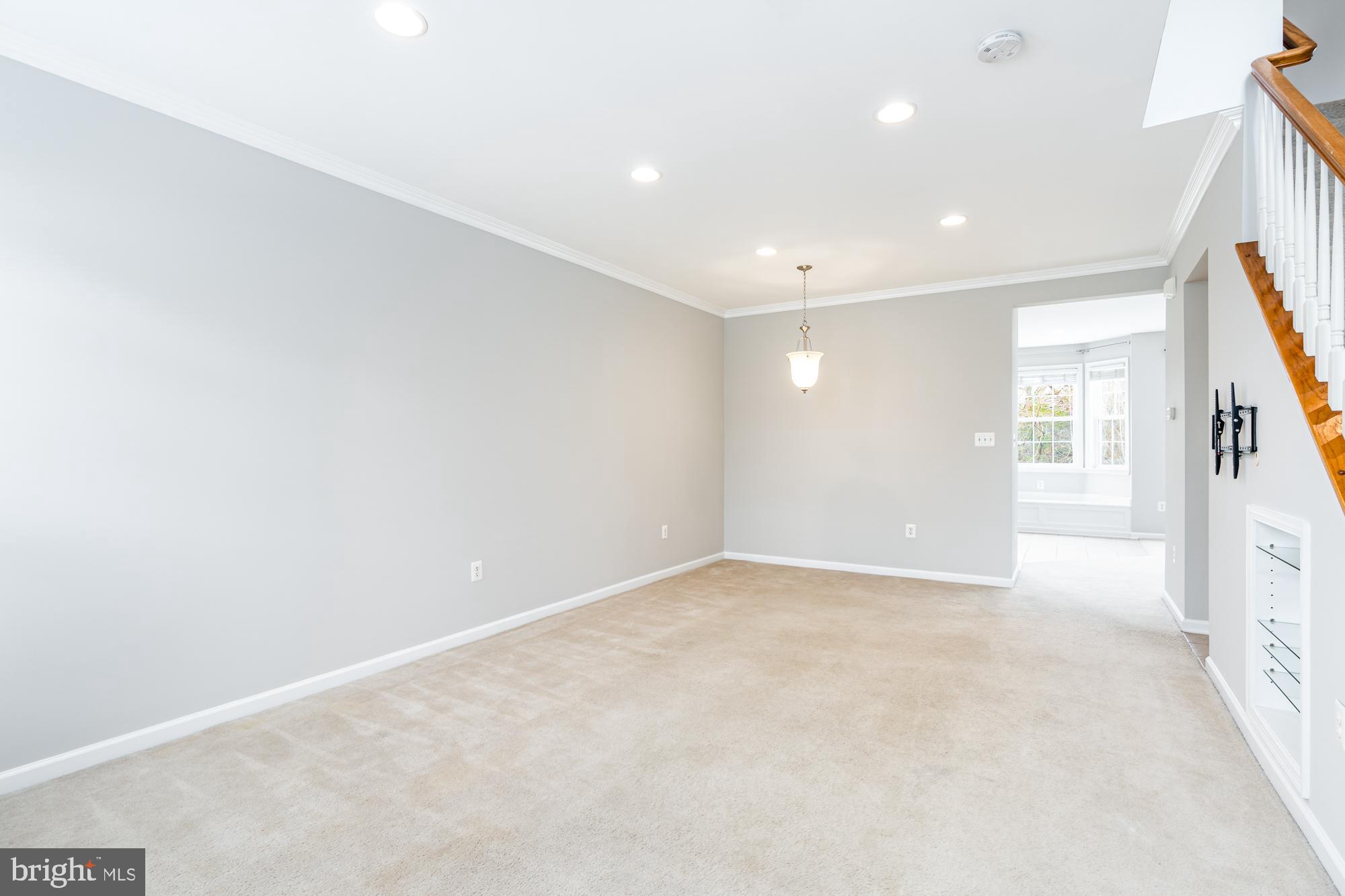 WAKELAND MANOR - Residential Lease