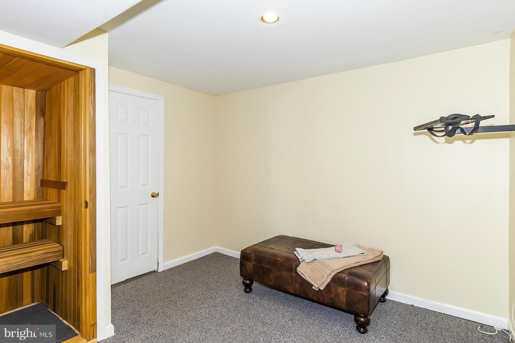 VILLAGE OF HICKORY RIDGE - Residential