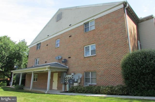 2101 CEDAR RUN DRIVE 206