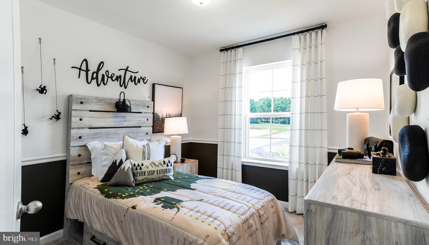 WHISPERING PINES - Residential