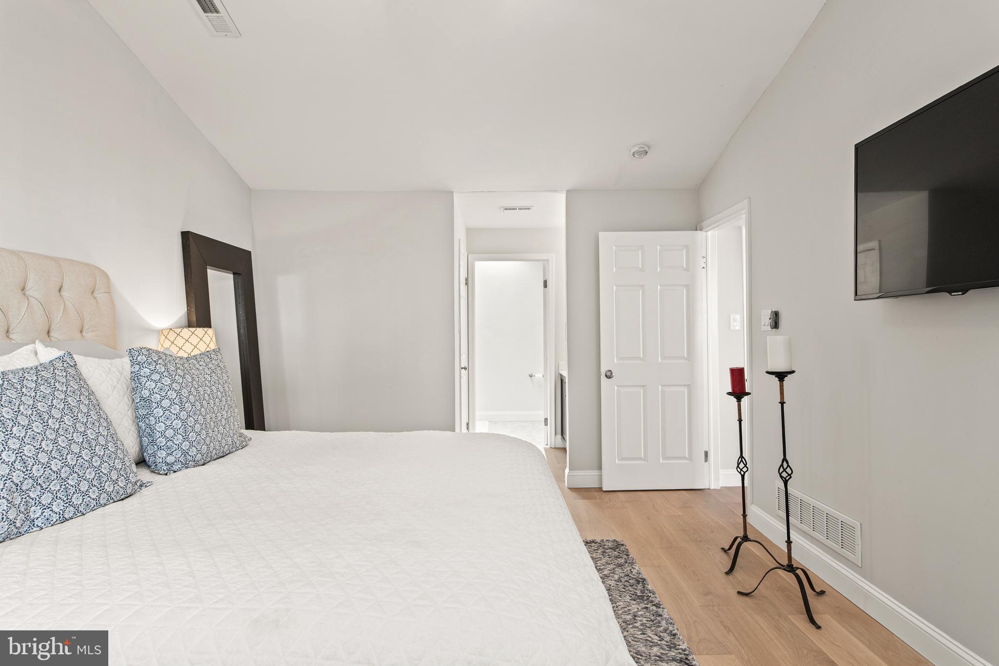 CHARLESTOWN HUNT - Residential