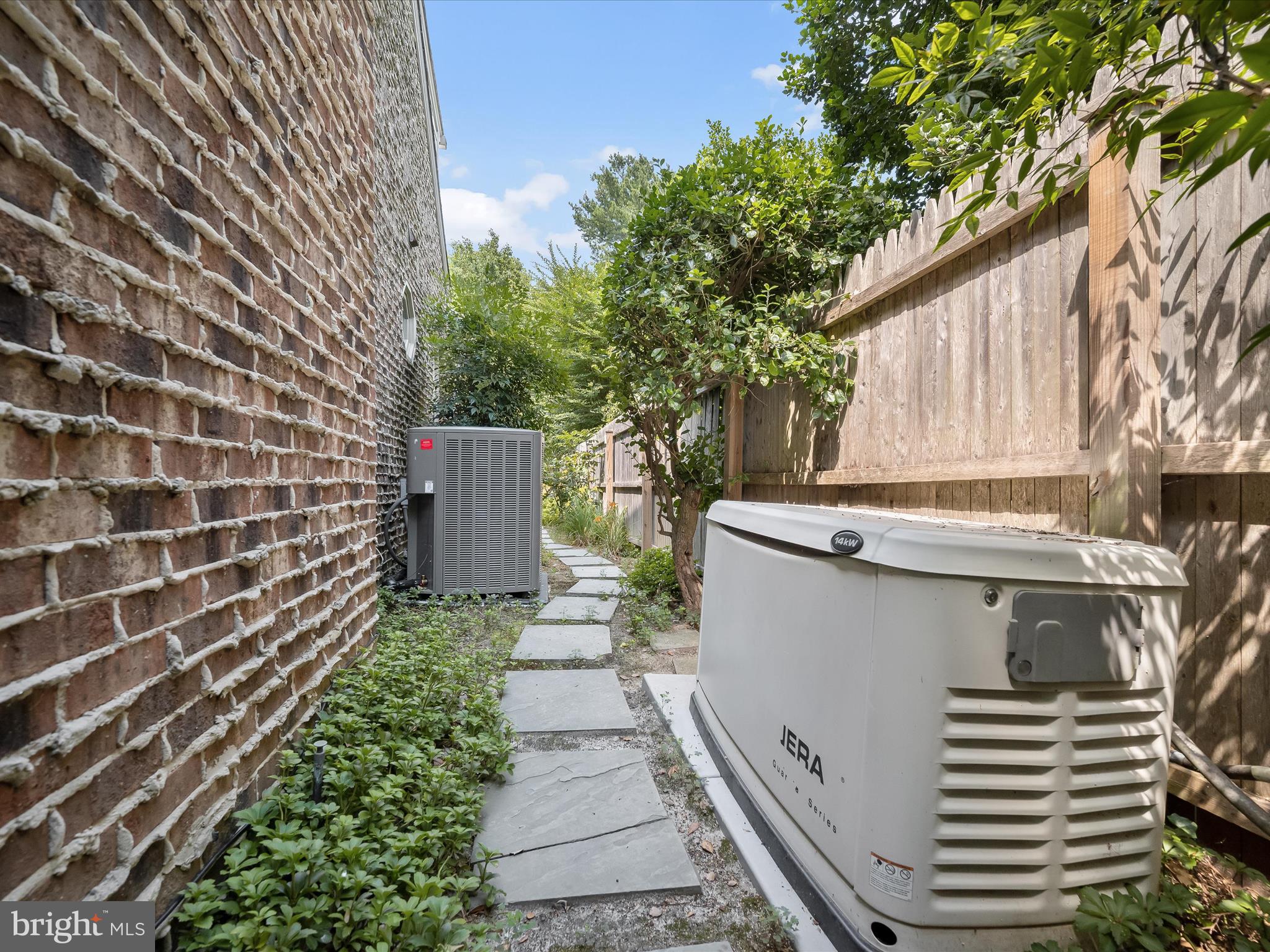 WESTMORELAND HILLS - Residential