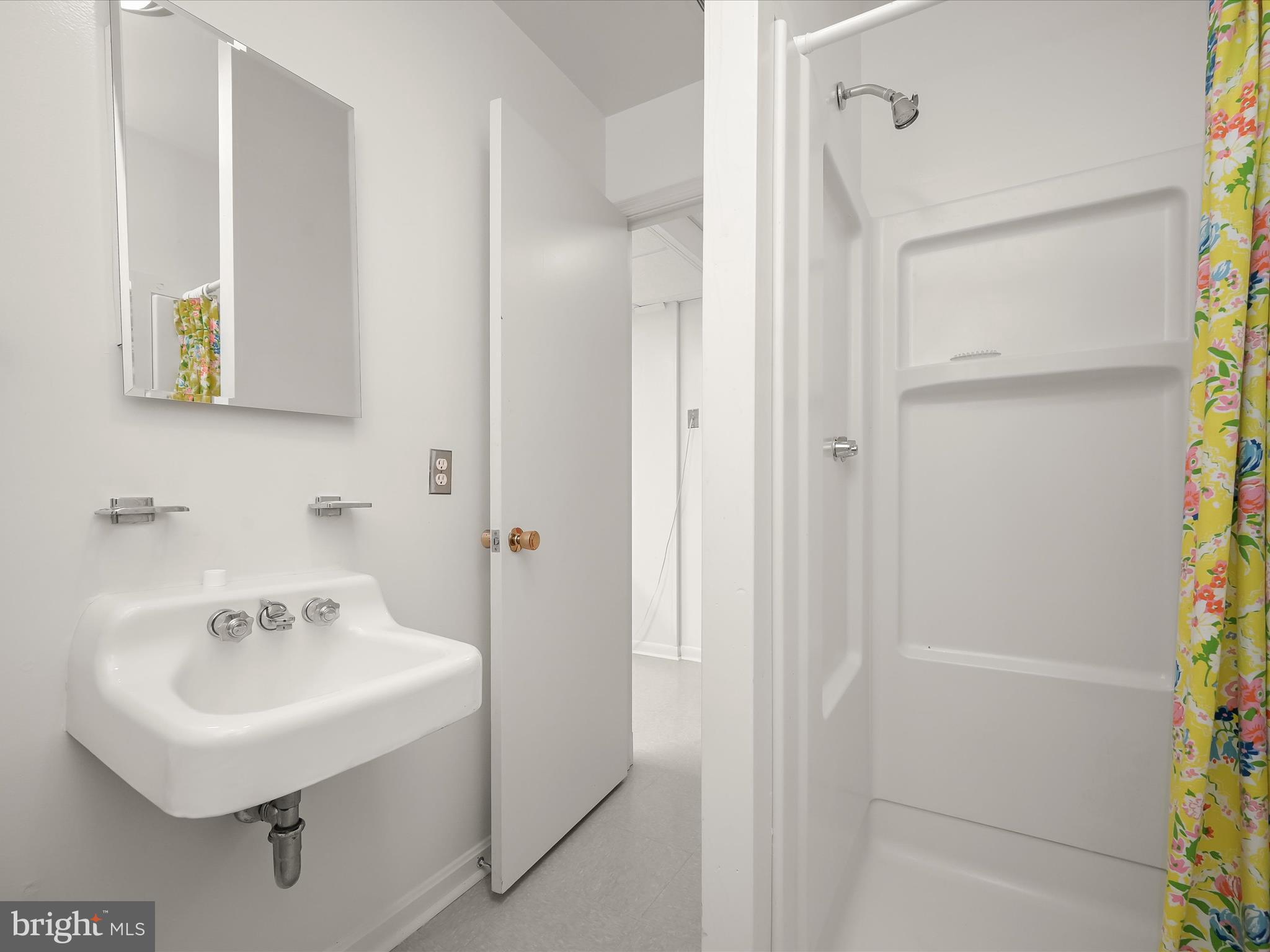 WESTMORELAND HILLS - Residential