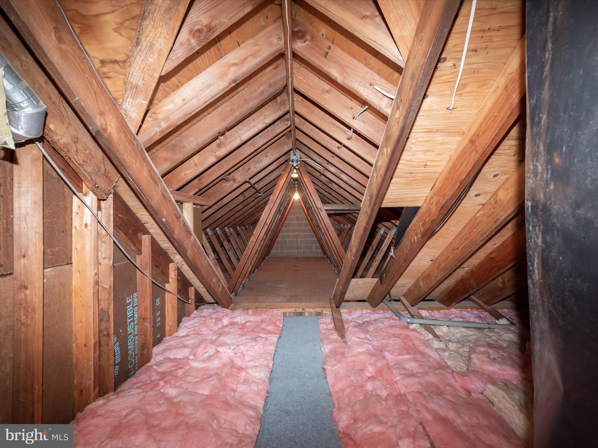 WESTMORELAND HILLS - Residential