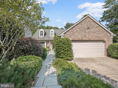 Photo of 4420 Chalfont Place, Bethesda, MD 20816 (MLS # MDMC2138880)