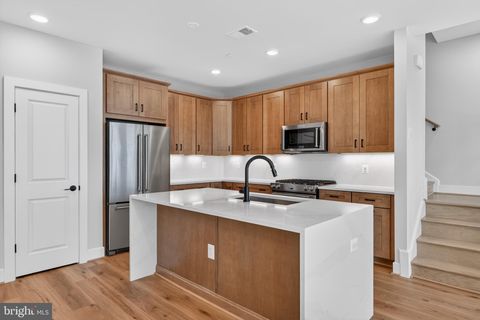 146 PEPPERELL STREET ALEXANDRIA VA 22304