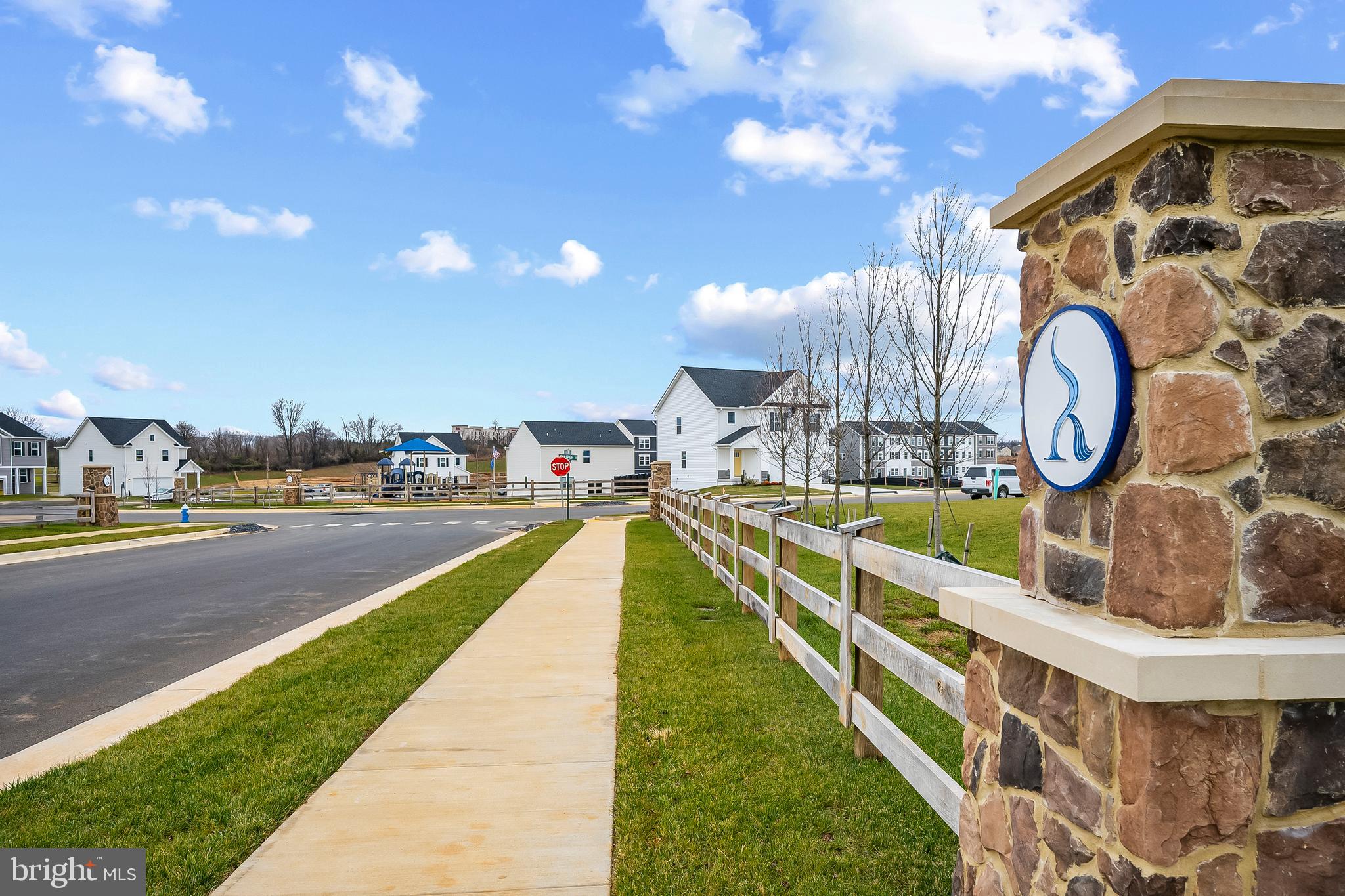 RIVERPOINTE - Residential