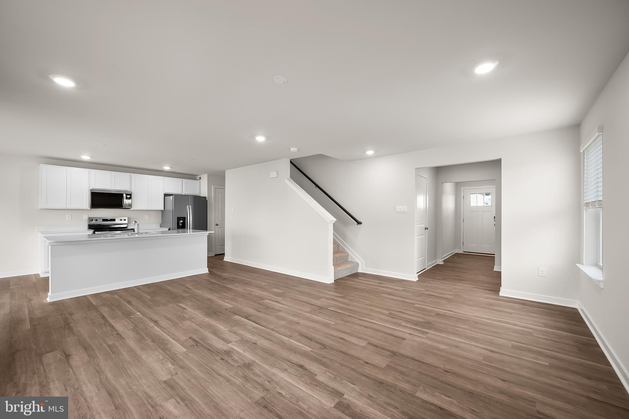 RIVERPOINTE - Residential